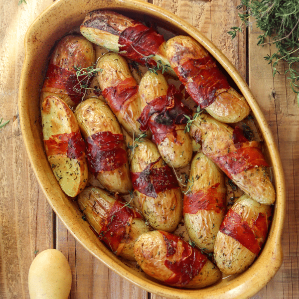 Aardappelen omwikkeld met spek